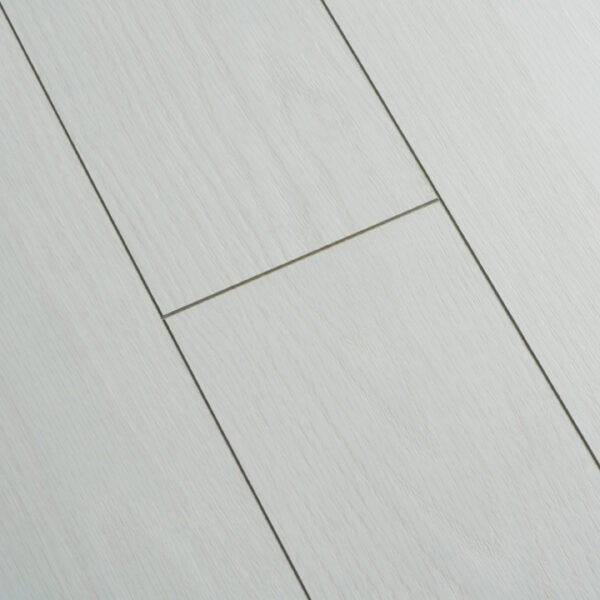 8mm Laminated Flooring Artic Sovereign Oak 1310mm x 132mm (1,73m2 Pack)