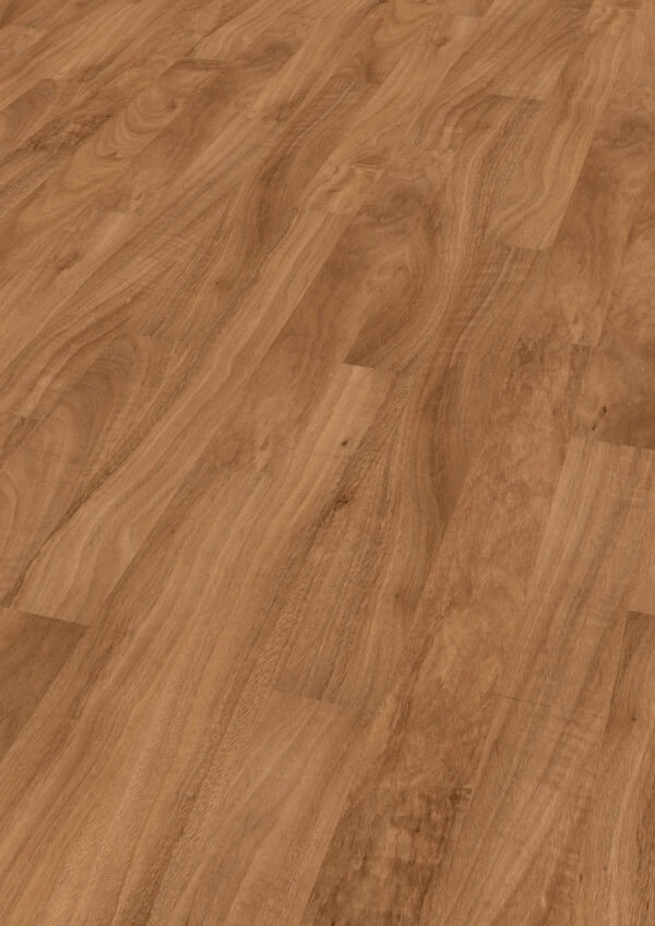 8mm Laminated Flooring Golden Selena Oak 1310mm x 132mm (1,73m2 Pack)