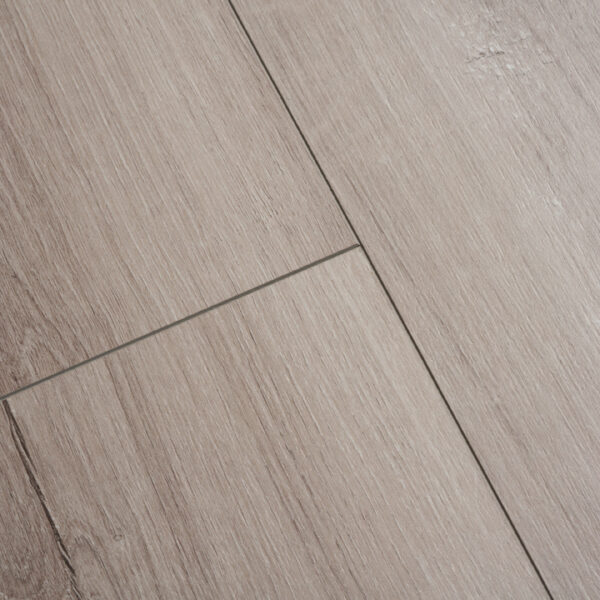 8mm Laminated Flooring Kilimanjaro Oak 1331mm x 194mm (2,07m2 Pack)