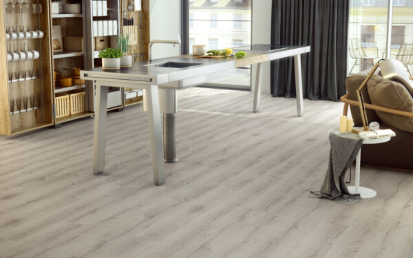8mm Laminated Flooring Kilimanjaro Oak 1331mm x 194mm (2,07m2 Pack)