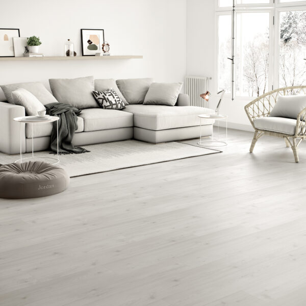 8mm Laminated Flooring Lofoten Pine 1331mm x 194mm (2,07m2 Pack)