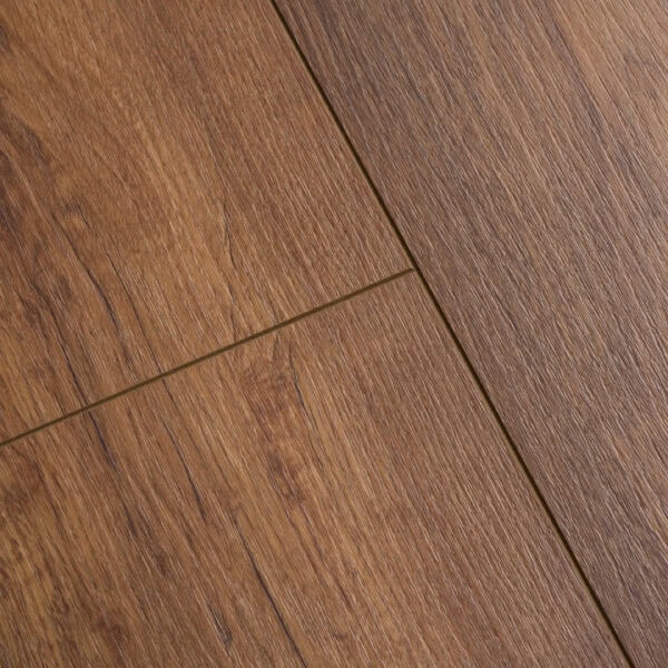 8mm Laminated Flooring Paramount Oak 1331mm x 194mm (2,07m2 Pack)