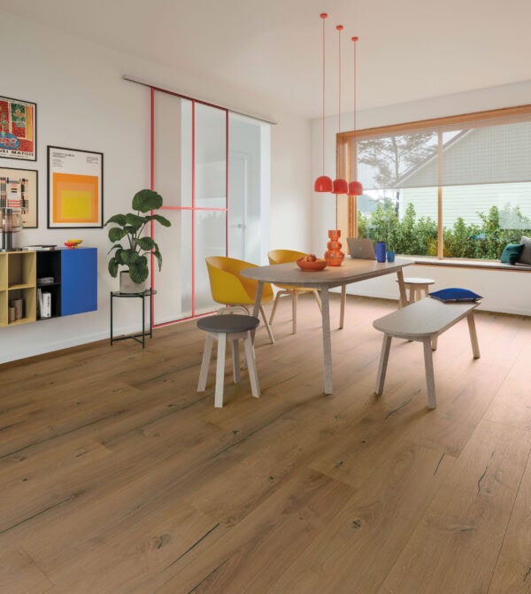 8mm Laminated Flooring Polka Oak 1331mm x 194mm (2,07m2 Pack)
