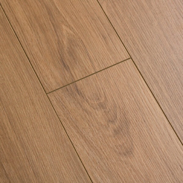 8mm Laminated Flooring Quercus Oak 1310mm x 132mm (1,73m2 Pack)