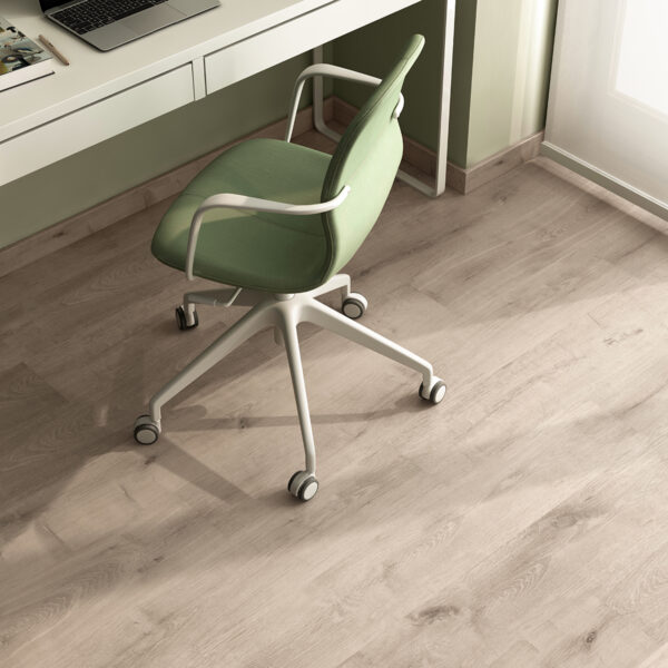 8mm Laminated Flooring Taupe Oak 1331mm x 194mm (2,07m2 Pack)