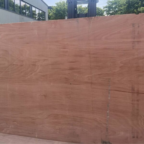 Damaged Stock 5.5mm Fire Retardant Plywood Euroclass B 2440mm x 1220mm (8' x 4') FSC®