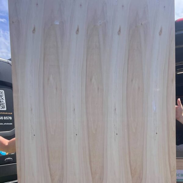 18mm Oak Veneered Poplar Plywood 2 Side Crown Cut A/CC 2440mm x 1220mm (8′ X 4′)