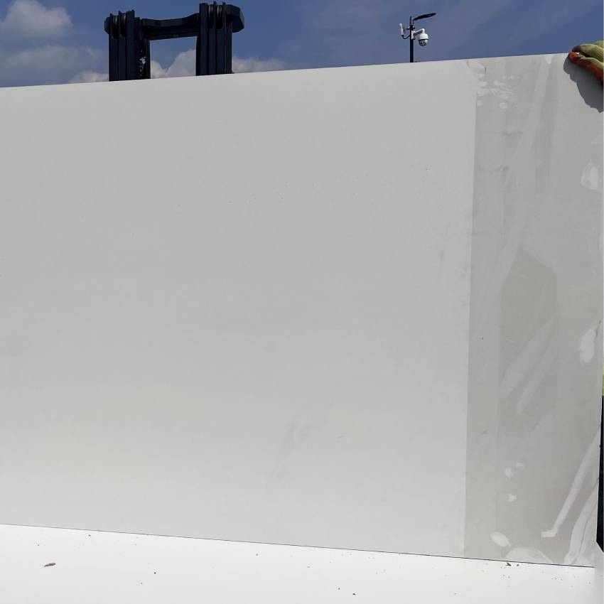 Damaged Stock 18mm Double sided Smooth White Melamine 3