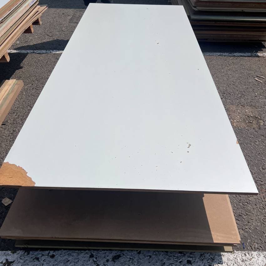 Damaged Stock 18mm Double sided Smooth White Melamine 4
