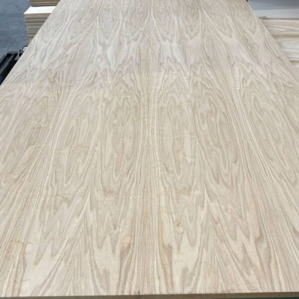Damaged Stock 19mm Oak Veneered MDF 2 Sides Crown Cut A/B Grade 2440mm x 1220mm (8' x 4')