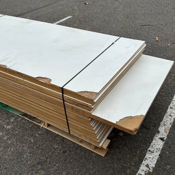 Damaged Stock MIX Selection White Melamine MDF/CHIP 2 Sides 2440mm x 1220mm (8' x 4') Pack of 34