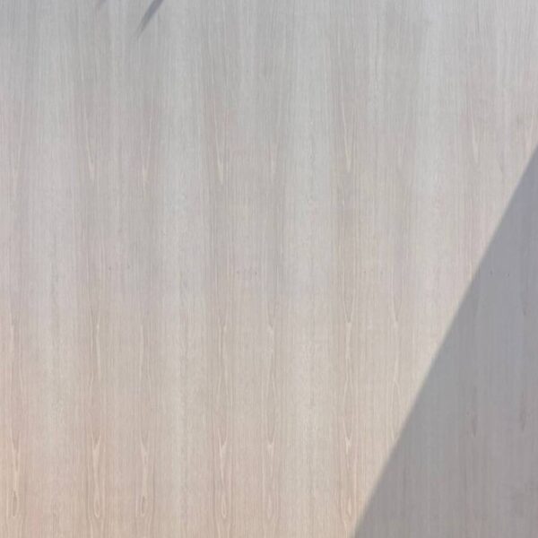 3.6mm Oak Veneered Poplar Plywood 1 Side Crown Cut A/CC 2440mm x 1220mm (8′ X 4′)