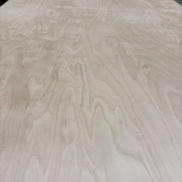 Damaged Stock 18mm Birch Plywood Throughout BB/WG 2440mm x 1220mm (8′ x 4′)