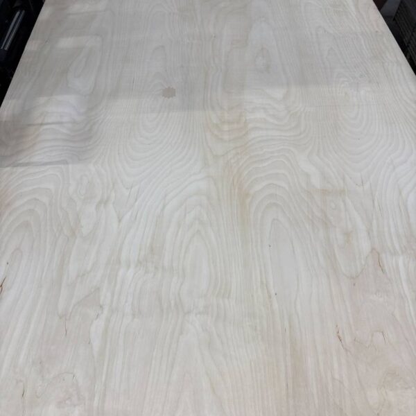 Damaged Stock 6.5mm Birch Plywood Throughout BB/WG 2440mm x 1220mm (8′ x 4′)